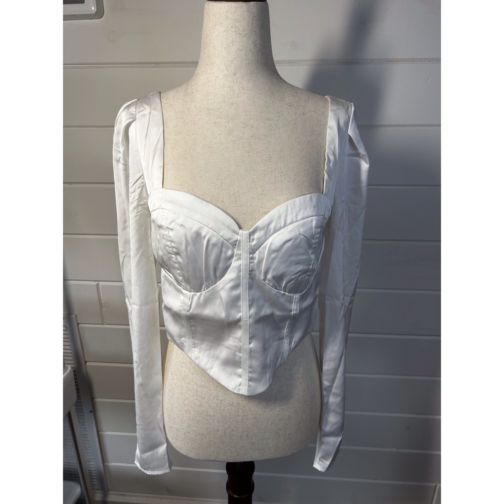 Revolve Le Lis White Long sleeve Crop Top Size Medium